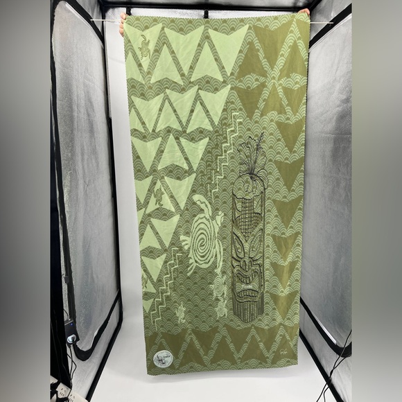 Brand new Microfiber towels!!Great for camping, hiking, boating and traveling! - Picture 3 of 4